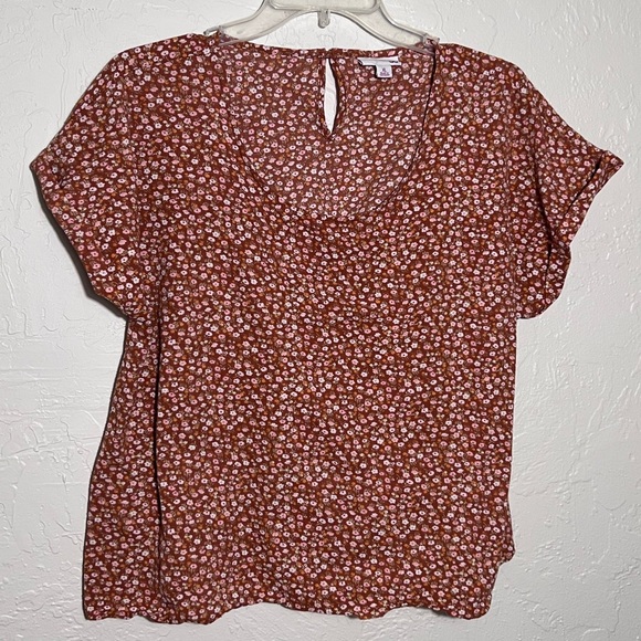 SO Tops - SO SHORT SLEEVE BLOUSE BROWN WITH FLORAL DESIGN SIZE XL